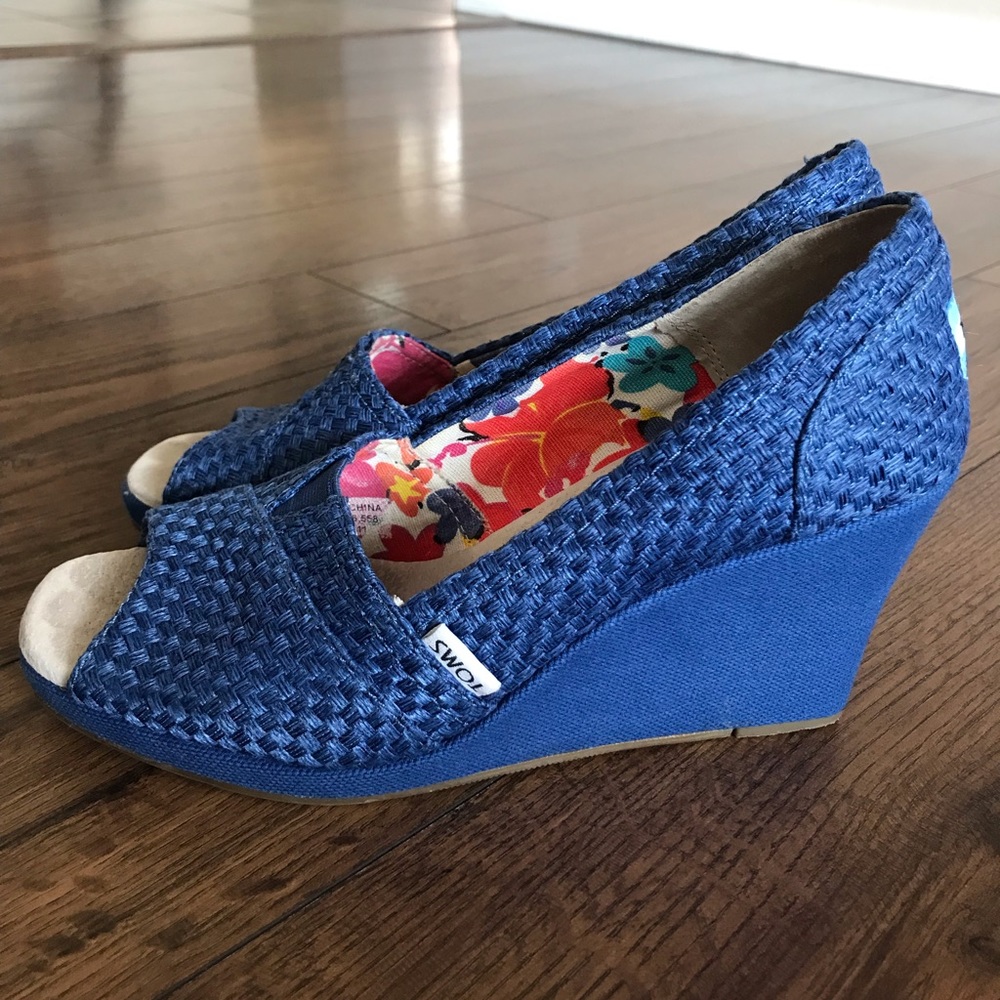Toms wedges